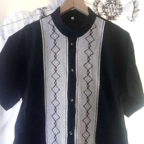 *Mexican embroidery Guyavera size xl ( box EA ) - Picture 2 of 3